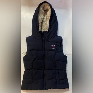 Hollister vest